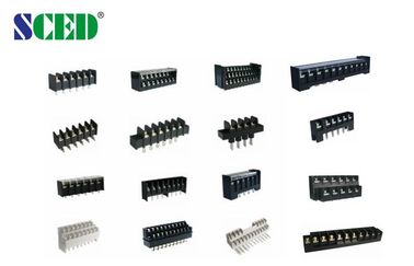 M4 Sekrup Hitam Blok Terminal PCB 20A / 300V 9.525mm Pitch UL94-V0 Kuningan