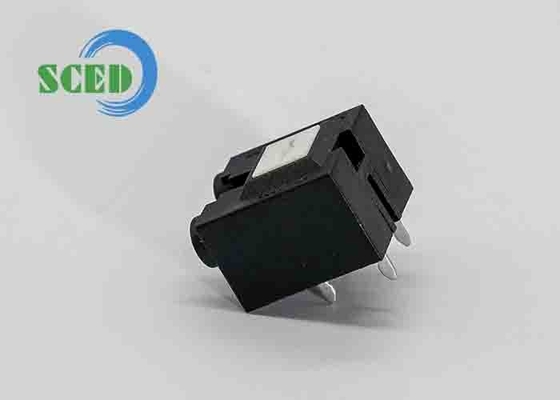 Black 300V 10A PBT sekrup tipe terminal blok untuk koneksi listrik -40C- 105C