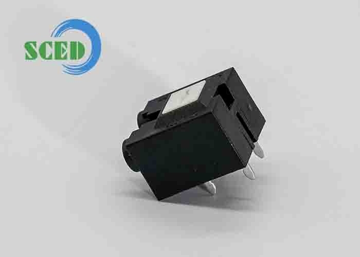 Black 300V 10A PBT sekrup tipe terminal blok untuk koneksi listrik -40C- 105C