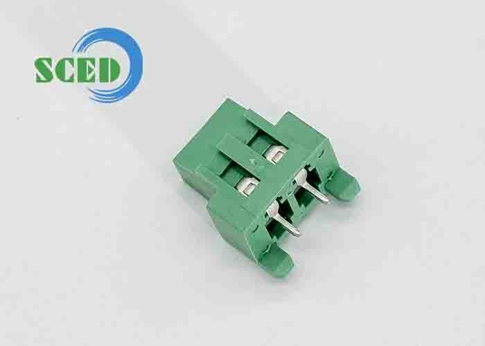 300V 10A M3 Sekrup 12-26 AWG Konektor Blok Terminal PA66 Bahan Isolasi Hijau 5.08mm Jarak