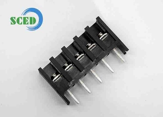 Terminal Blok Penghalang Hitam dengan Pitch 10.00mm 300V 20A Sudut Kanan Saluran Kabel untuk PCB dan Catu Daya