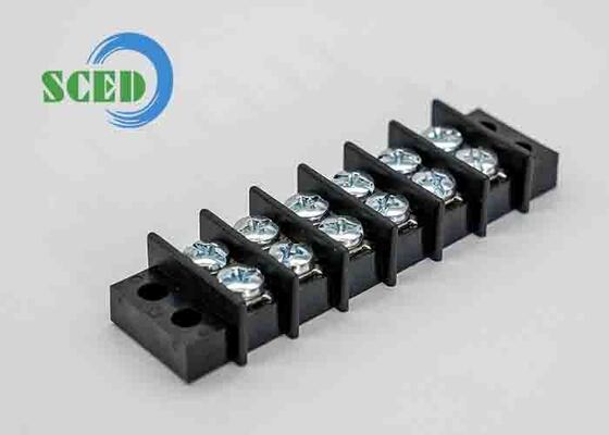 2 sampai 24 kutub Papan Terminal Penghalang 600V Tegangan Rating Ideal untuk sambungan sirkuit listrik dan distribusi daya