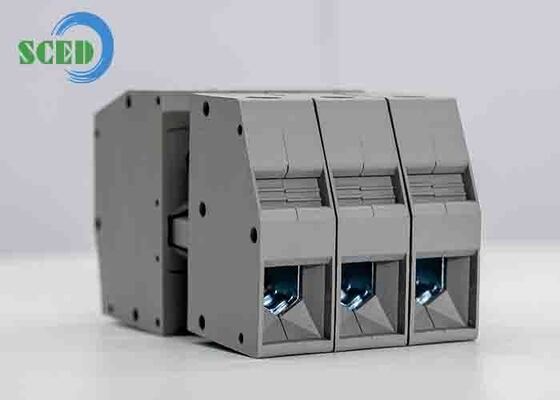 Koneksi sekrup melalui blok terminal panel yang menampilkan PA66 Housing UL 94V 0 dan 11mm Stripping Length Providing Electrical Wire Termination